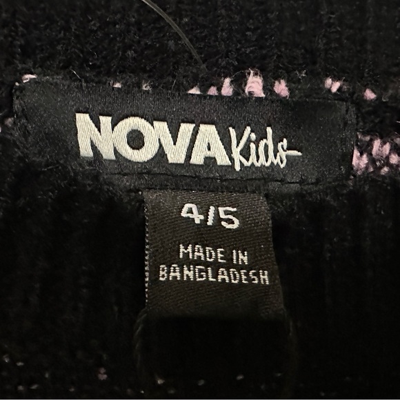 234 NovaKids | NWT “Mini Always Smiles” Black Smiley Sweater (Size 4/5) - Picture 7 of 15